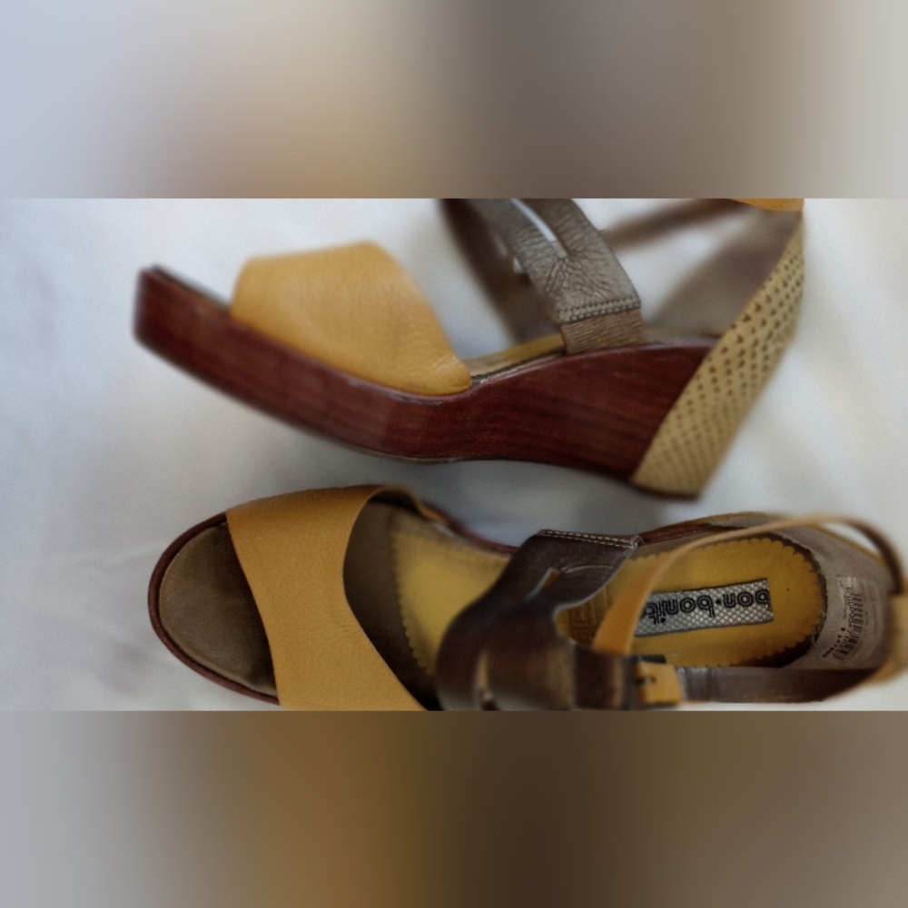 Shoes - Picture 4 of 5